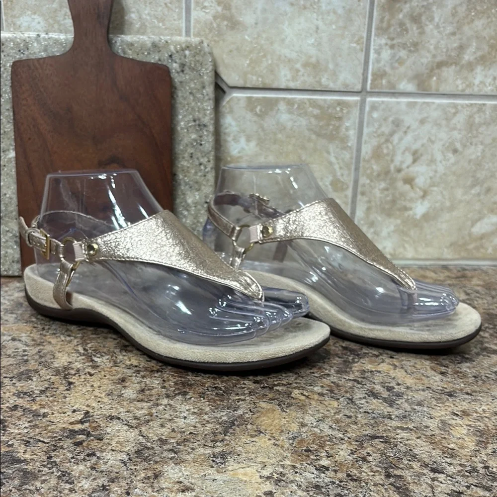 Vionic Kirra Metallic Rose Gold Thong Sandals Size 6
